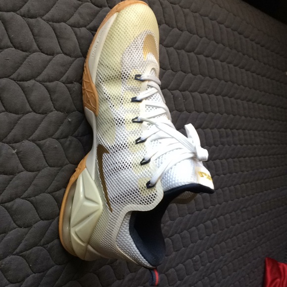 Lebron 12s - Picture 4 of 6